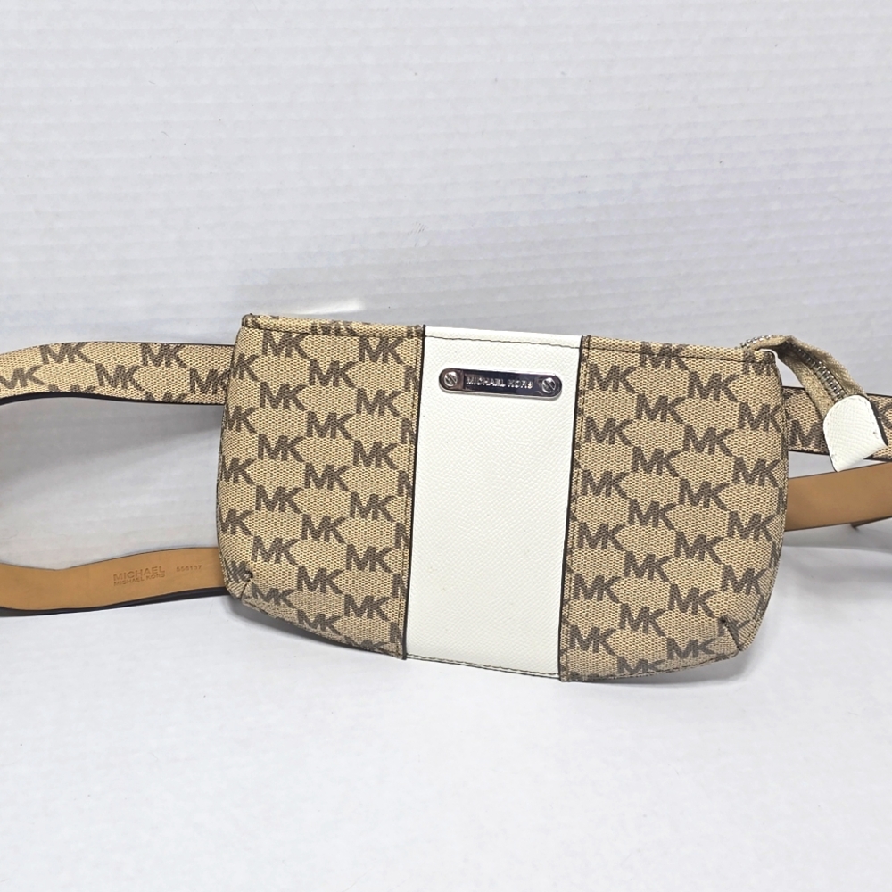 Womens Michael Kors Tan Adjustable Waist Belt Bag Fanny Pack 42.5 IN , 9x5.5